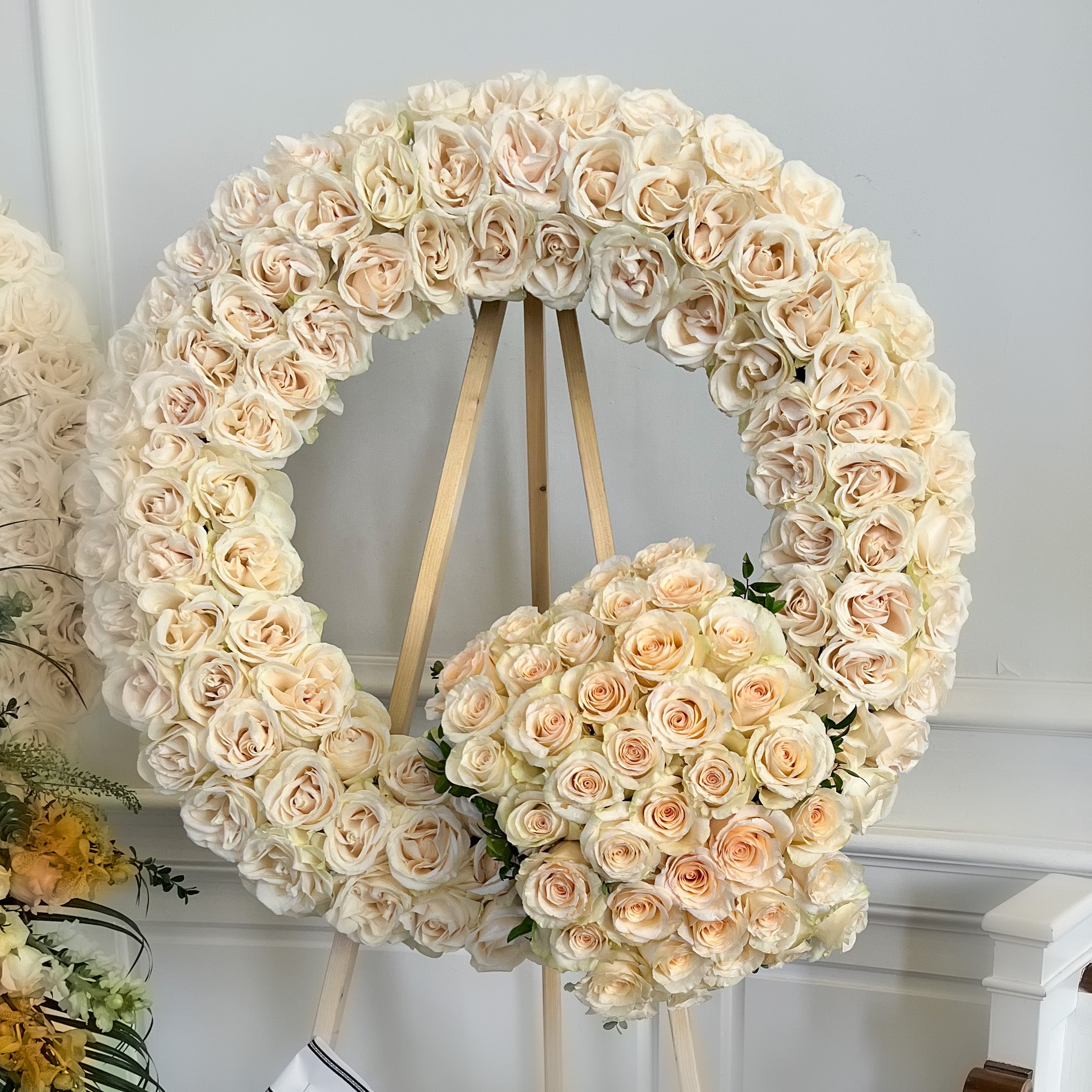 Wreath 5 - Mariams Flowers